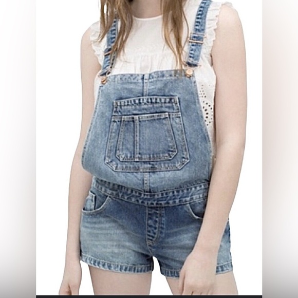 Zara Women’s Denim Distressed Short Overalls - Picture 1 of 4